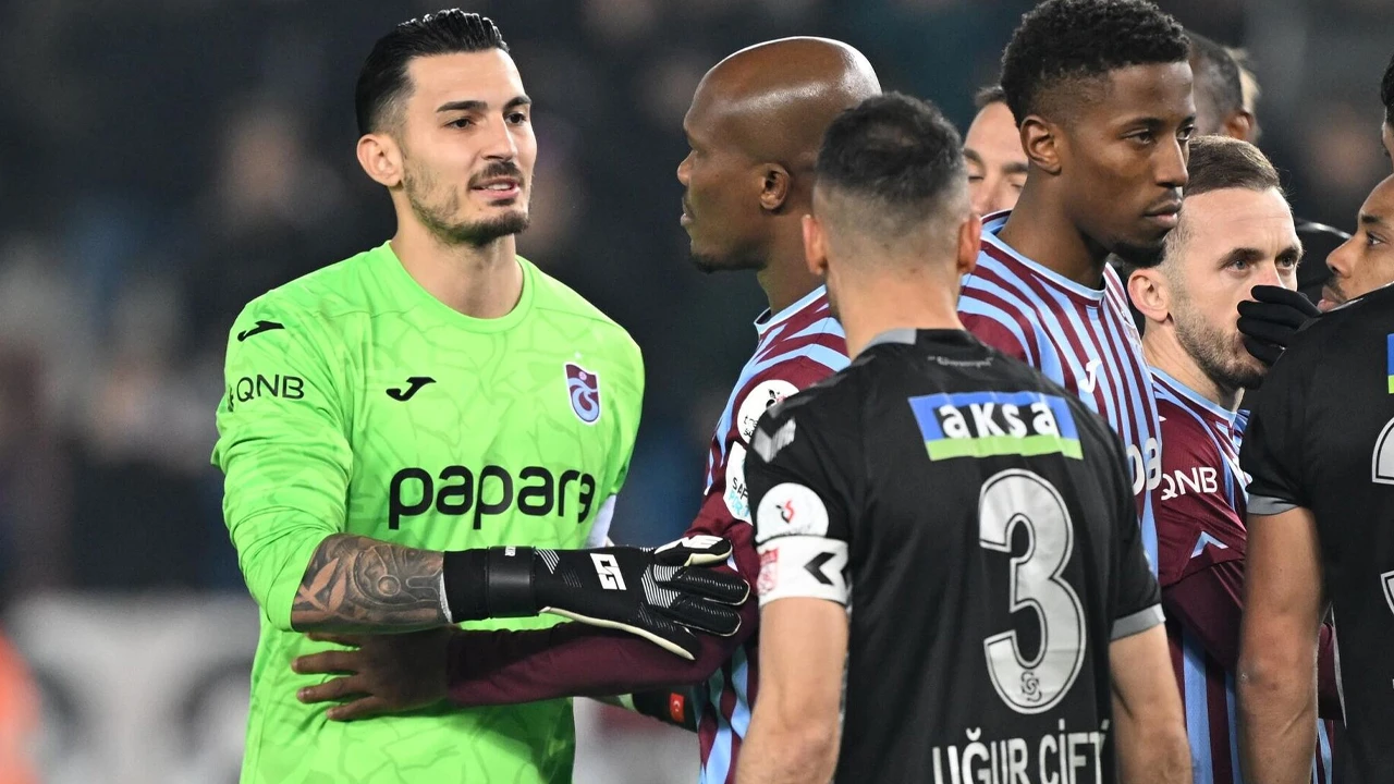 Trabzonspor-Sivasspor maçında penaltı tartışması: Uğurcan Çakır’ın penaltı isteği reddedildi