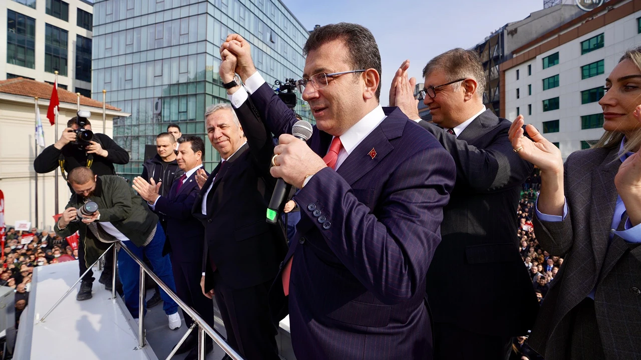 İmamoğlu ifadesini verdikten sonra Çağlayan'da konuştu: Sandık gelecek iktidar gidecek, bu işin başka yolu yok