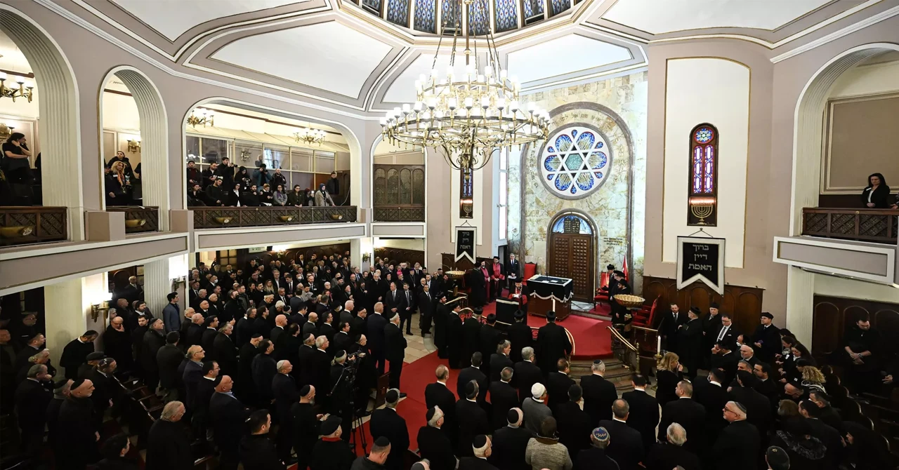 Türkiye Musevileri Hahambaşı İsak Haleva son yolculuğuna uğurlandı