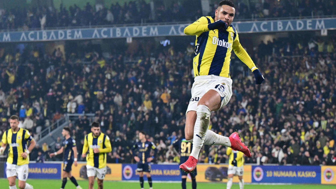 Fenerbahçe, Kasımpaşa’yı 3-1 mağlup etti, zirve takibini sürdürdü