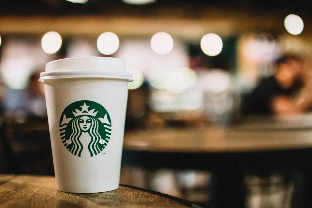 Starbucks 1100 kişiyi işten çıkarıyor