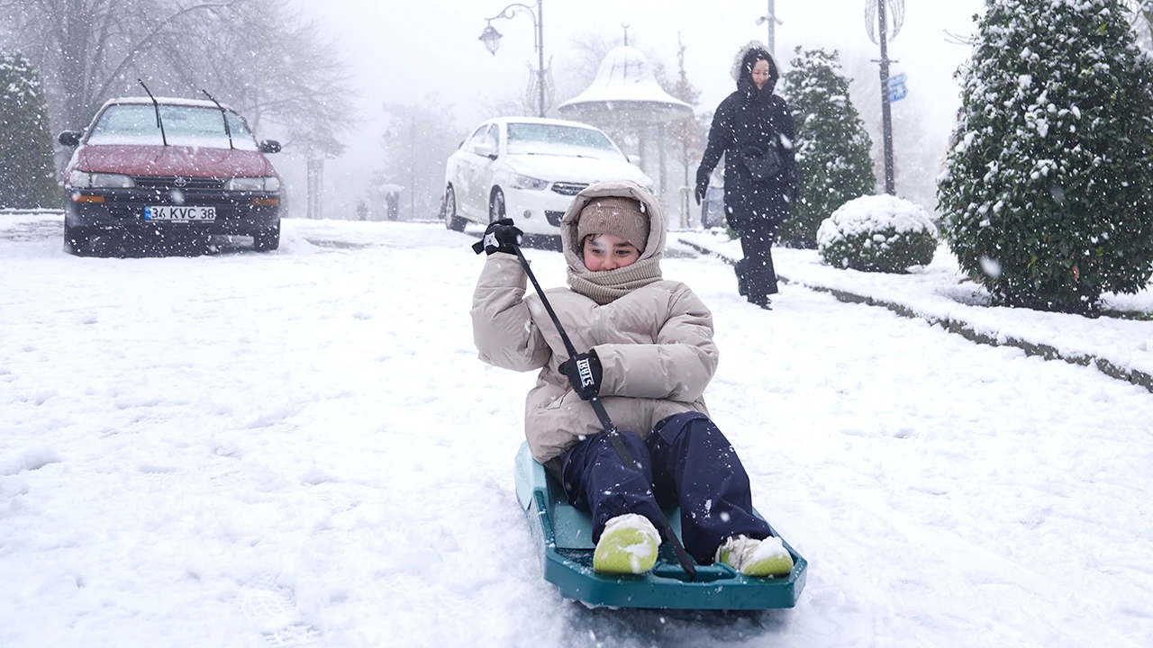 İstanbul'da okullar yarın tatil mi?