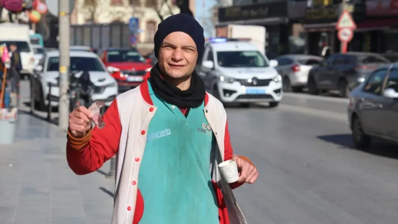 Konya'da dilencilik yapan Doğan Özadam: Kendi işim olduğu için severek, aşkla yapıyorum