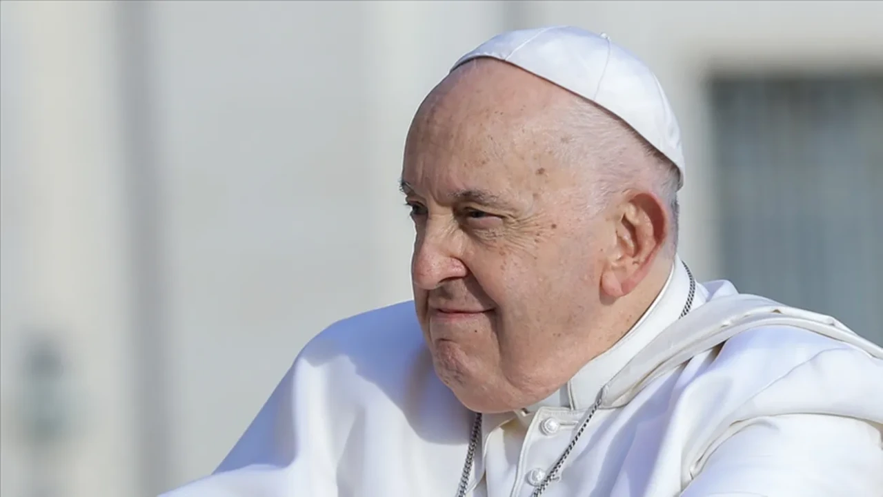 Vatikan Devlet Başkanı Papa Franciscus öldü mü? Sağlık durumu nasıl?