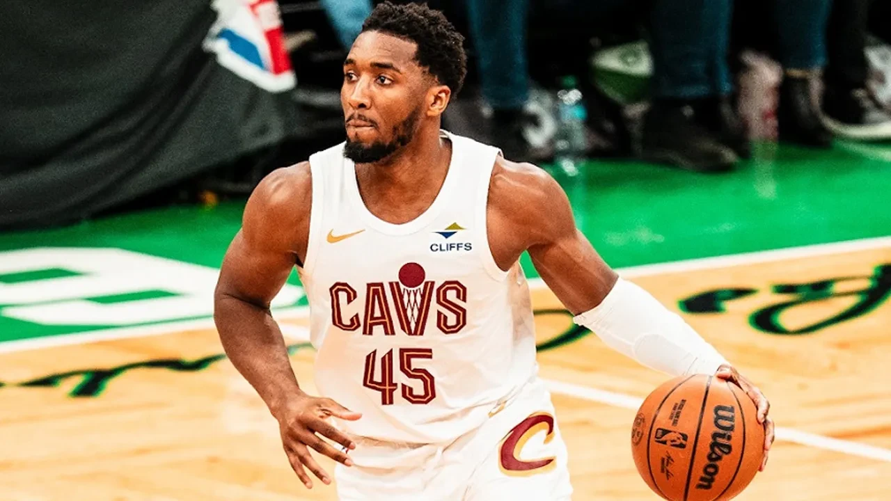 Cleveland Cavaliers, NBA'de play-off’a kalmayı garantileyen ilk takım oldu