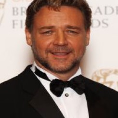 Russell  Crowe