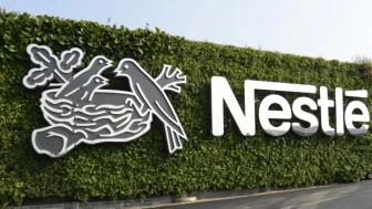 Nestlé, yoksul ülkelerde satılan bebek gıdalarına şeker ekliyor