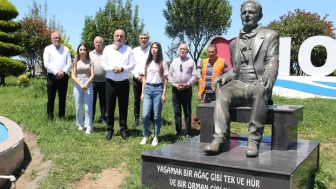 Hopa Belediyesi, ölüm yıldönümünde Nazım Hikmet’in vasiyetini yerine getirdi