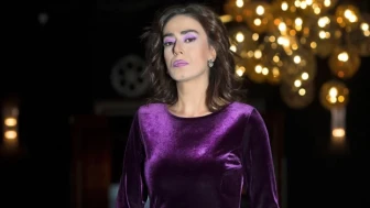 Yıldız Tilbe, konserde mezarın üzerine çıkmaya çalıştı