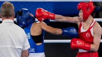 Milli boksörümüz Buse Naz Çakıroğlu Olimpiyat'ta finalde!