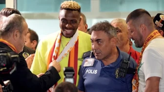 Galatasaray'dan gece yarısı transfer bombası! Victor Osimhen KAP'a bildirildi