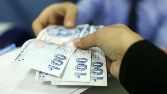 Vergi uzmanı Ozan Bingöl, OVP'deki artışları eleştirdi: 2027'de kişi başına 3 bin 731 dolar vergi ödenecek