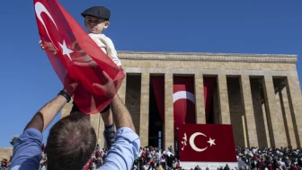 Anıtkabir’e 29 Ekim’de rekor ziyaret: 745 bin kişi Ata’nın huzurunda