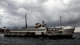 İstanbul'da, hava muhalefeti nedeniyle bazı vapur seferleri yapılamıyor