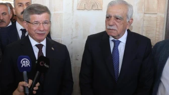 Ahmet Davutoğlu ve Ahmet Türk Mardin'de buluştu