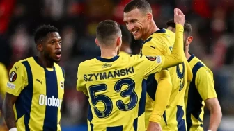 Fenerbahçe, Slavia Prag'ı 2-1 mağlup ederek Avrupa Ligi'nde 3 puanı kaptı