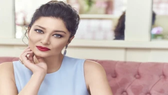 Nurgül Yeşilçay'ın davet tarzı çok beğenildi