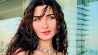 Tuba Büyüküstün'ün ikizleri kocaman oldu