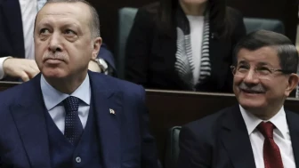 "AK Parti'den kopmadım, Cumhurbaşkanı çağırırsa giderim" diyen Davutoğlu'ndan açıklama