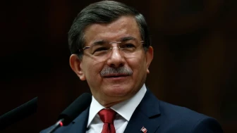 Davutoğlu'ndan, Halep'e Bingöl Üniversitesi mezunu vali atanmasına ilişkin paylaşım: Kardeşliğin sembolü olacak