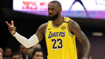 NBA'in 'Kralı' LeBron James yine tarihe adını yazdırdı