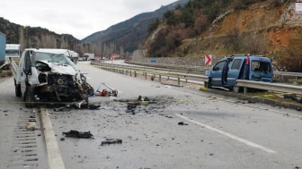 Çorum'da zincirleme kaza: Ölü ve yaralılar var