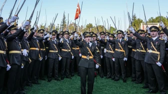 TSK'dan ihraç edilen teğmenlerin tazminatı, CHP milletvekillerinin maaşlarıyla ödenecek