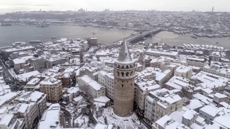 İstanbul’da kar yağışı nedeniyle eğitime ara verildi