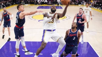 Los Angeles Lakers, Clippers’ı 108-102 mağlup ederek üst üste 6. galibiyetini aldı