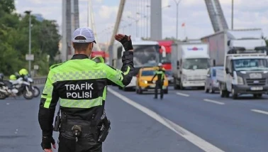 Trafikte hız sınırını aşan binlerce sürücü ceza aldı