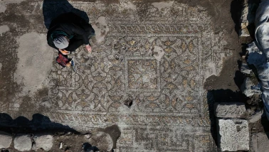 Pergamon Antik Kenti’nde Roma dönemine ait "Mozaikli Ev" ortaya çıkıyor