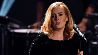 Adele yüzyılın en çok albüm satan kadın şarkıcısı oldu