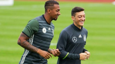 Mesut Özil, dünya yıldızı arkadaşını Fenerbahçe'ye getiriyor