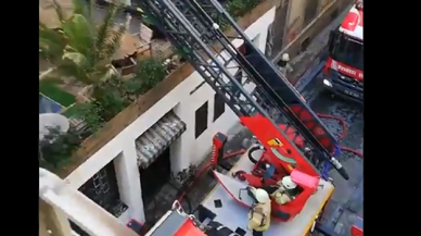 Sanatçıların uğrak yeriydi! Beyoğlu Çiçek Bar'da yangın