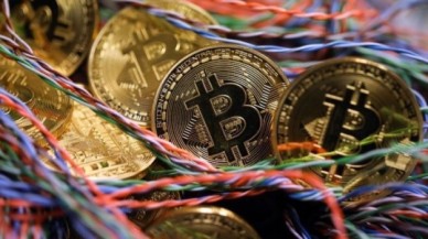 Sert düşüş yaşayan Bitcoin, yaralarını sarıyor