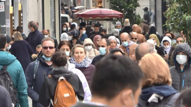 56 saatlik yasak Taksim ve İstiklal'de yokmuş gibi...