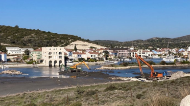 Alaçatı Port inşaatının durdurulması istendi