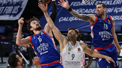 Anadolu Efes, ikinci maçta da Real Madrid'e fark attı