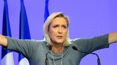 Aşırı sağcı Le Pen, 2022 için adaylığını açıkladı