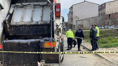 Çöp kamyonunun altında kalan bisikletli hayatını kaybetti