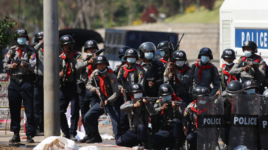 Myanmar'da darbecilerden 'yeni yıl' affı: 23 bin kişiyi serbest bıraktılar