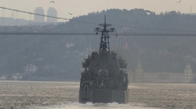 Rus savaş gemileri İstanbul Boğazı'ndan geçti