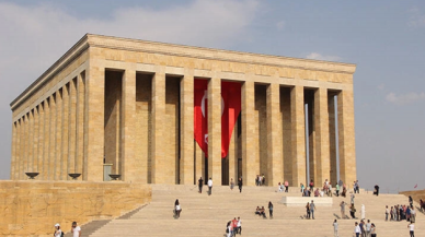 Anıtkabir'e yiyecek içecek otomatı kuruldu, mimarlar odası tepki gösterdi: Yuh artık!