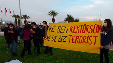 Boğaziçi protestolarına katılan öğrencilere sosyal mesafe cezası