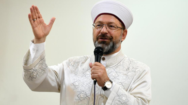 Camide namaz kılmak isteyen kadınlar tepki almıştı: Diyanet'ten açıklama