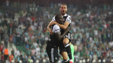 PFDK'dan Beşiktaşlı Aboubakar ve Cenk Tosun'a ceza