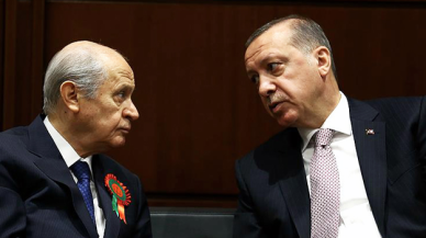 "Bahçeli, anlaşılan Erdoğan'dan çok çekiniyor"