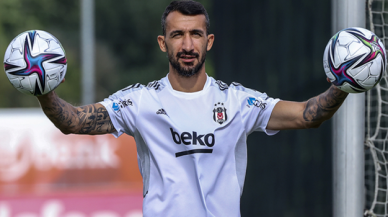 Beşiktaş'ın yeni transferi Mehmet Topal: "20 yaşındaki gibi heyecanlıyım"