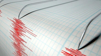 Ege Denizi'nde deprem: AFAD 4.2, Kandilli 4.4