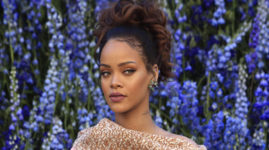 Forbes dergisi Rihanna'yı resmen milyarder ilan etti